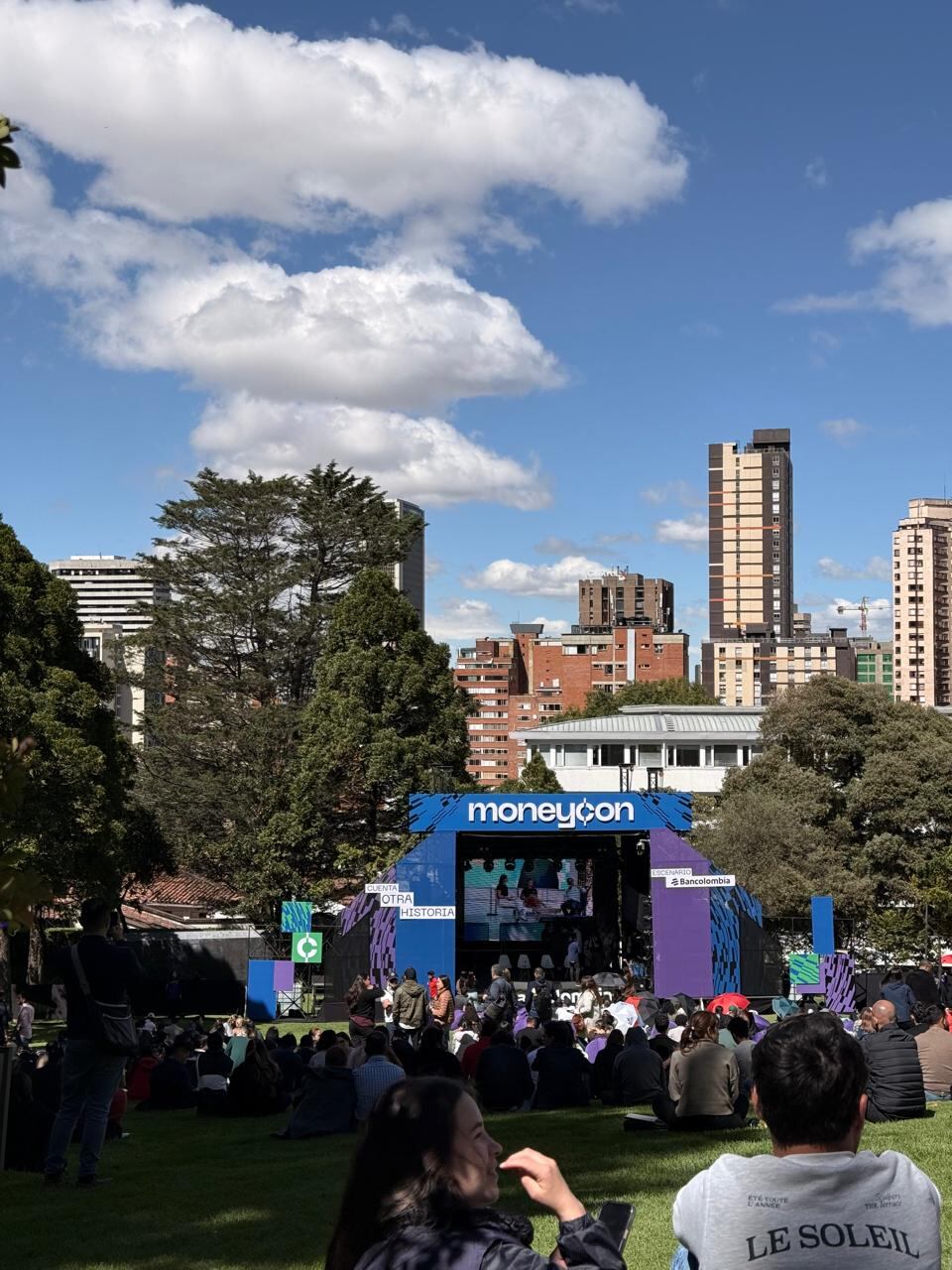 MoneyCon convocó a más de 5 mil personas para aprender sobre economía, IA e inversiones.