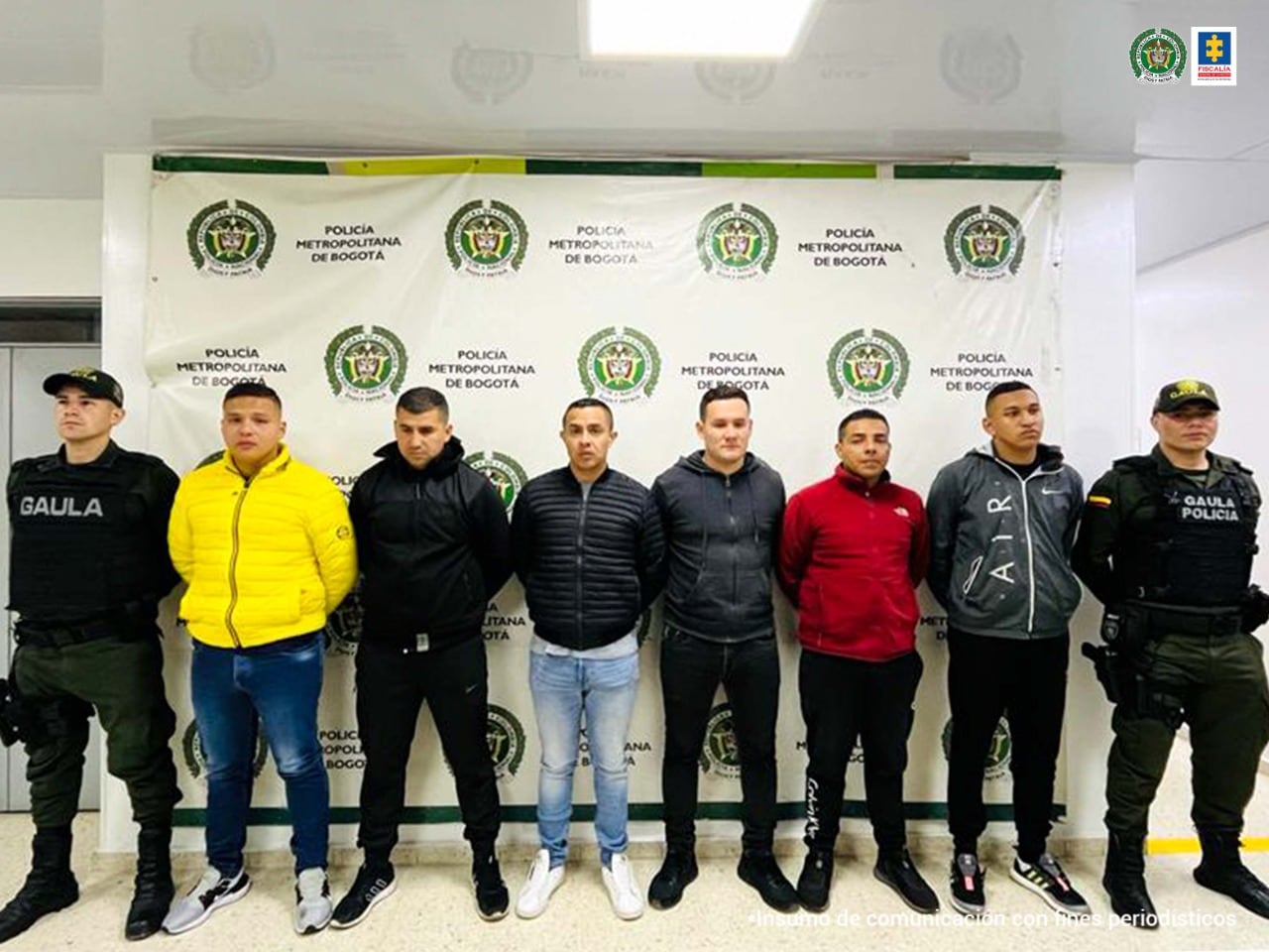 A la cárcel policías que se inventaban órdenes de captura para extorsionar a ciudadanos en Bogotá