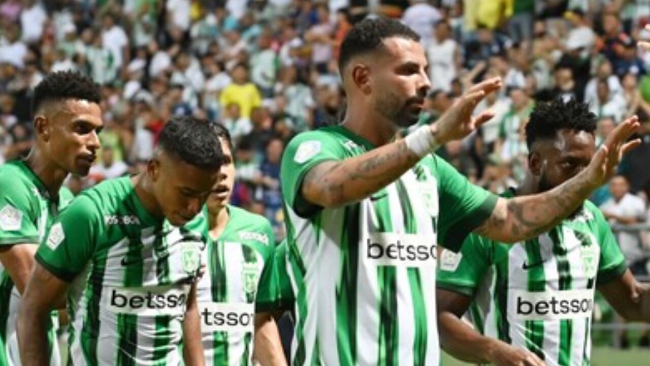 Edwin Cardona al comando de Atlético Nacional