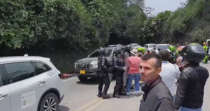 Líderes comunitarios y campesinos aseguran no fueron escuchados por el ministro de Transporte.