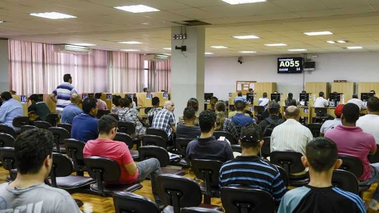 El salario mínimo es más aceptado como una herramienta política que como una realidad económica. Hoy es la mejor forma de decir que se lucha contra la creciente desigualdad.