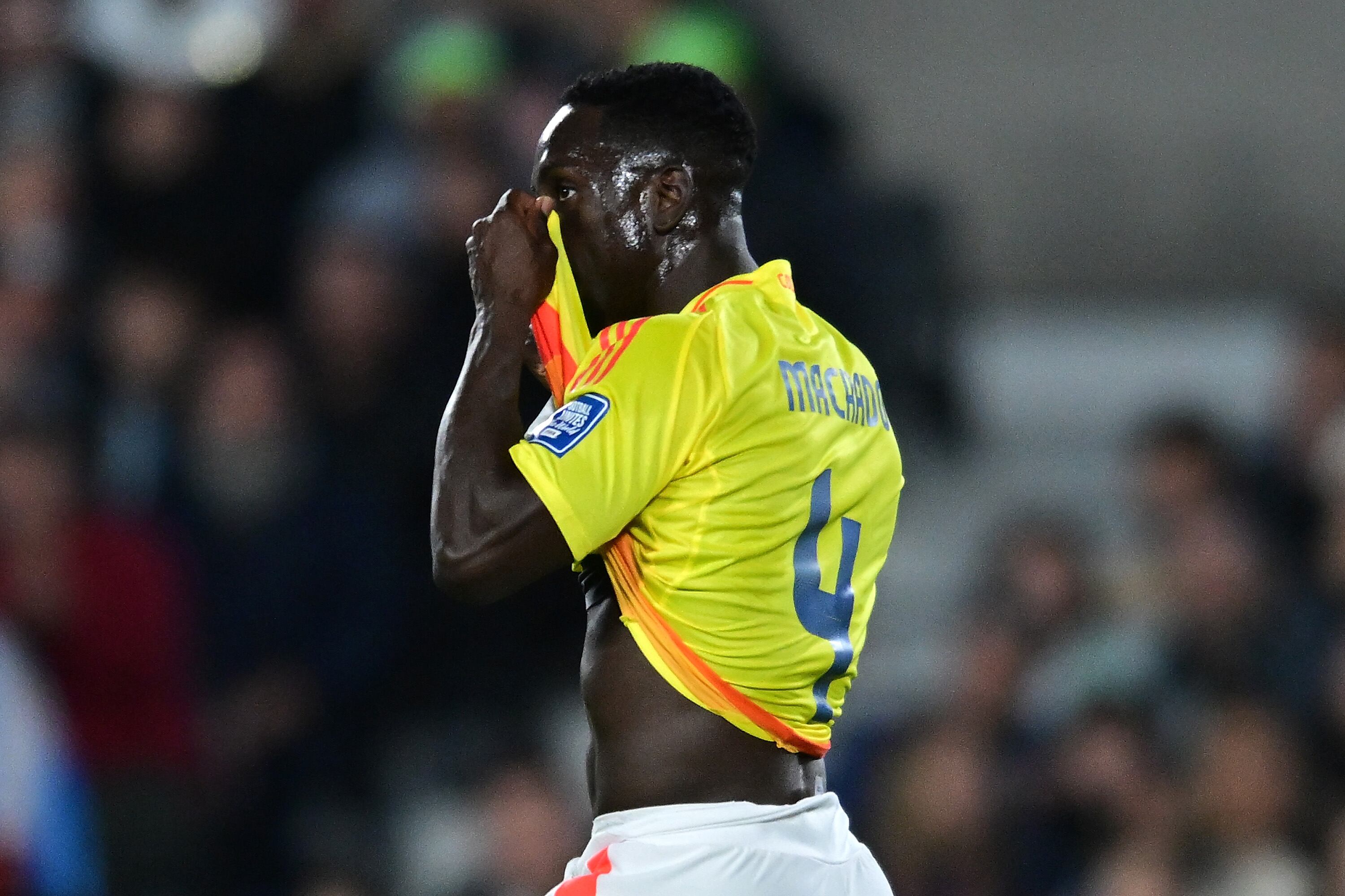 Deiver Machado con la Selección Colombia, ante Argentina, por eliminatorias.