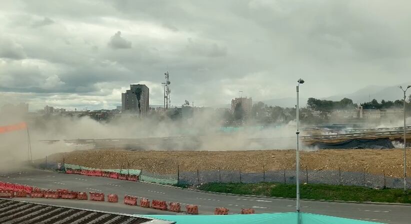 Momento en el que se implosionó el puente de la carrera 13 con avenida de las Américas