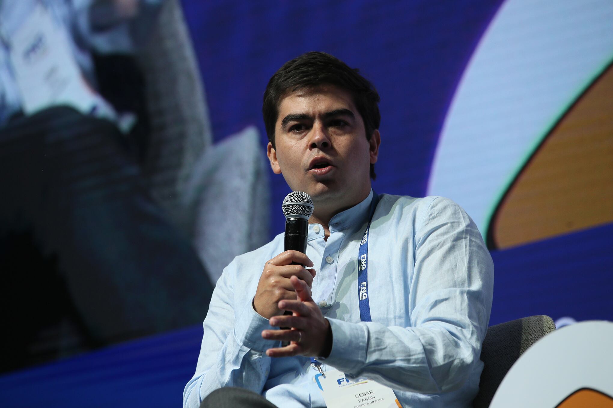 La voz de la sostenibilidad. Presentaciones magistrales
Jeffrey Sachs, Director del Centro de Desarrollo Sostenible de la Universidad de Columbia. Susana Muhamad, Ministra de Ambiente y Desarrollo Sostenible.*
Conversatorio:
Baruc Sáez, Presidente Itaú Colombia.
Brigitte Baptiste, Rectora de la Universidad EAN.
Cesar Pabón, Director Ejecutivo de Investigaciones Económicas de Corficolombiana. Modera:
Íñigo Sáenz de Miera, Director de la Fundación Botín.