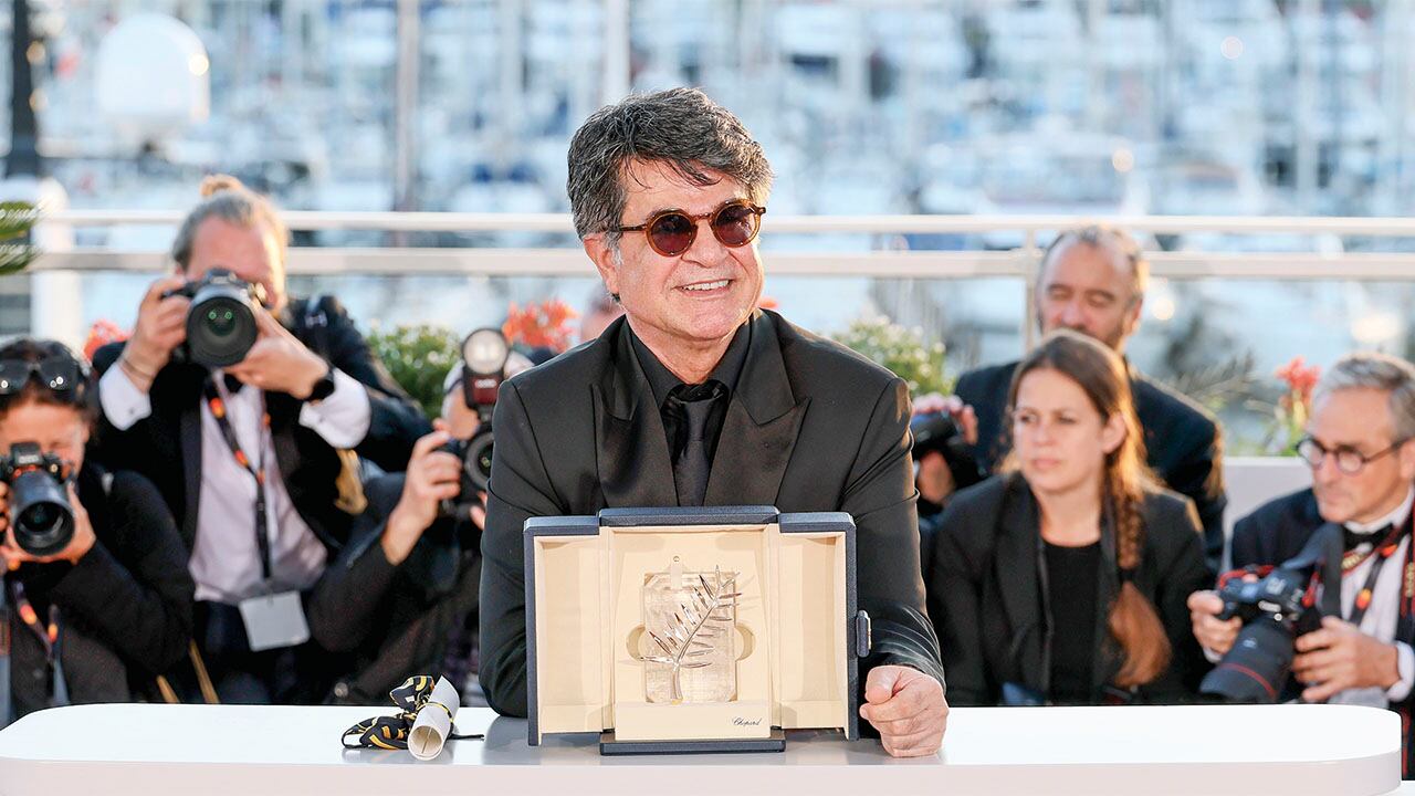 En su película, Panahi se prueba como un maestro en contar historias en la pantalla, manteniendo suspensos y ofreciendo incluso risas.  