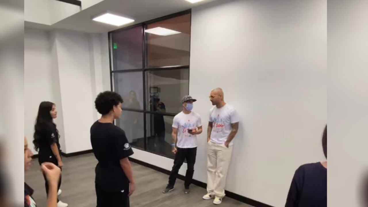 Desde hace más de cinco años, Juan Luis Londoño, mejor conocido como Maluma, emprendió un proyecto relacionado con la música, los sueños y la población en vulnerabilidad.