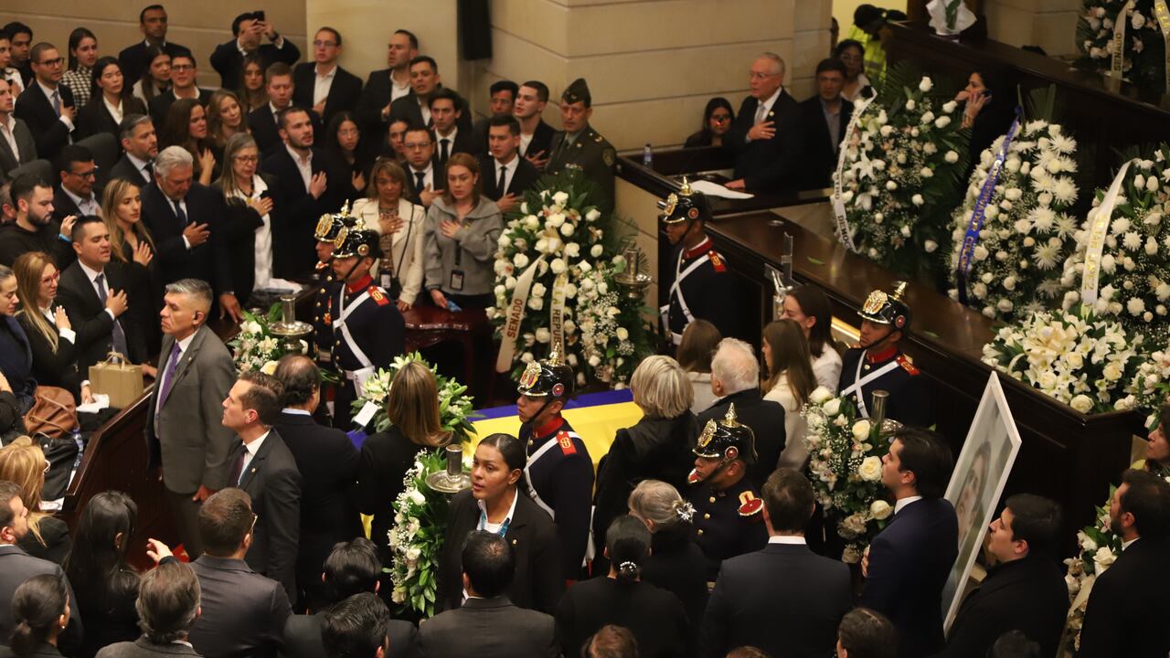 Homenaje póstumo en el Capitolio Nacional a Miguel Uribe Turbay