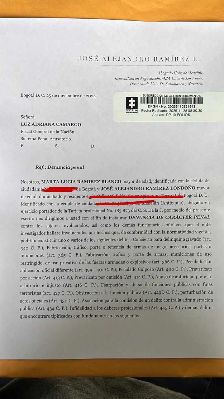 El exdirector de la justicia Penal Militar, Alejandro Ramírez, y la exvicepresidenta Marta Lucía Ramírez, denunciaron en la Fiscalía la presunta manipulación de los ascensos militares.