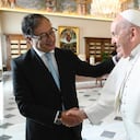 Gustavo Petro y el Papa Francisco en El Vaticano.