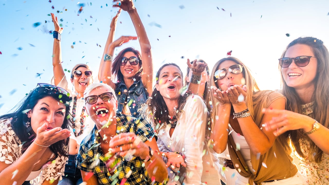 Estos son los 6 países del mundo más divertidos según la IA