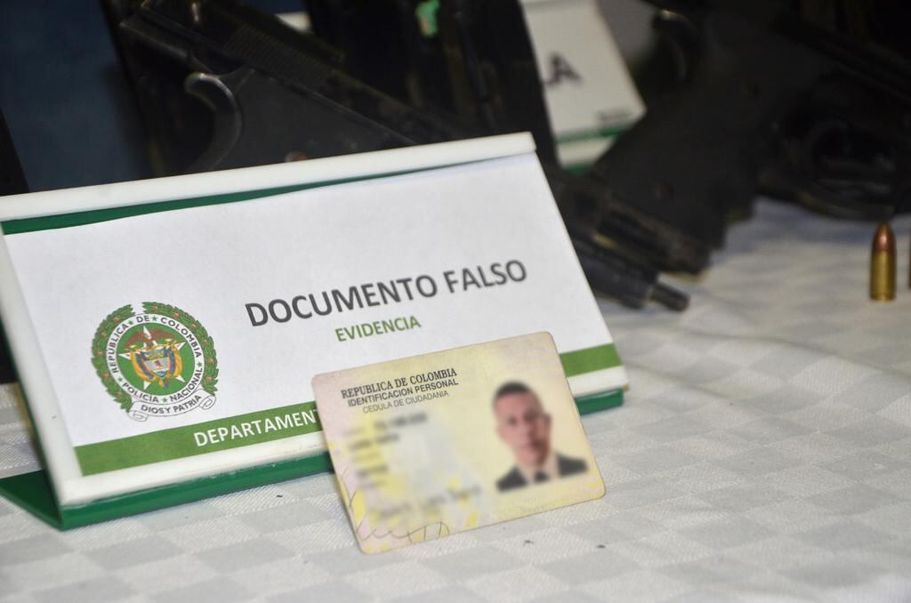 La identidad falsa de alias Marcos.