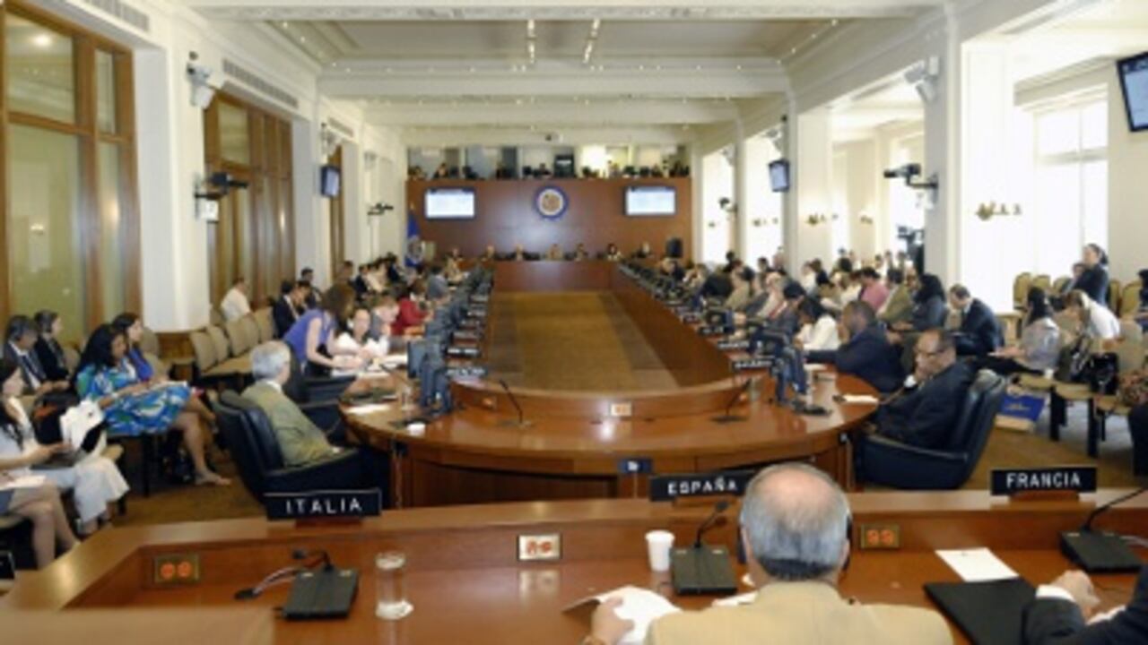 La de este martes es la segunda sesión del Consejo sobre Paraguay en menos de una semana, pues el viernes se reunió también con carácter extraordinario.
