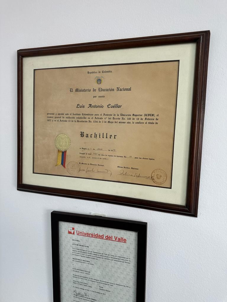 Luis Antonio Cuéllar se graduó de doctorado a sus 98 años