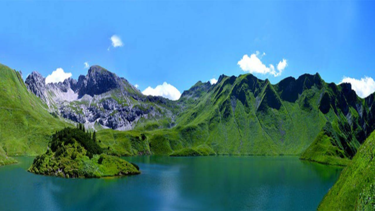 La isla Hunga Tonga Hunga Ha'apai o HTHH emergió en 2015 tras la erupción de un volcán submarino en el Océano Pacífico. Foto: Pixabay