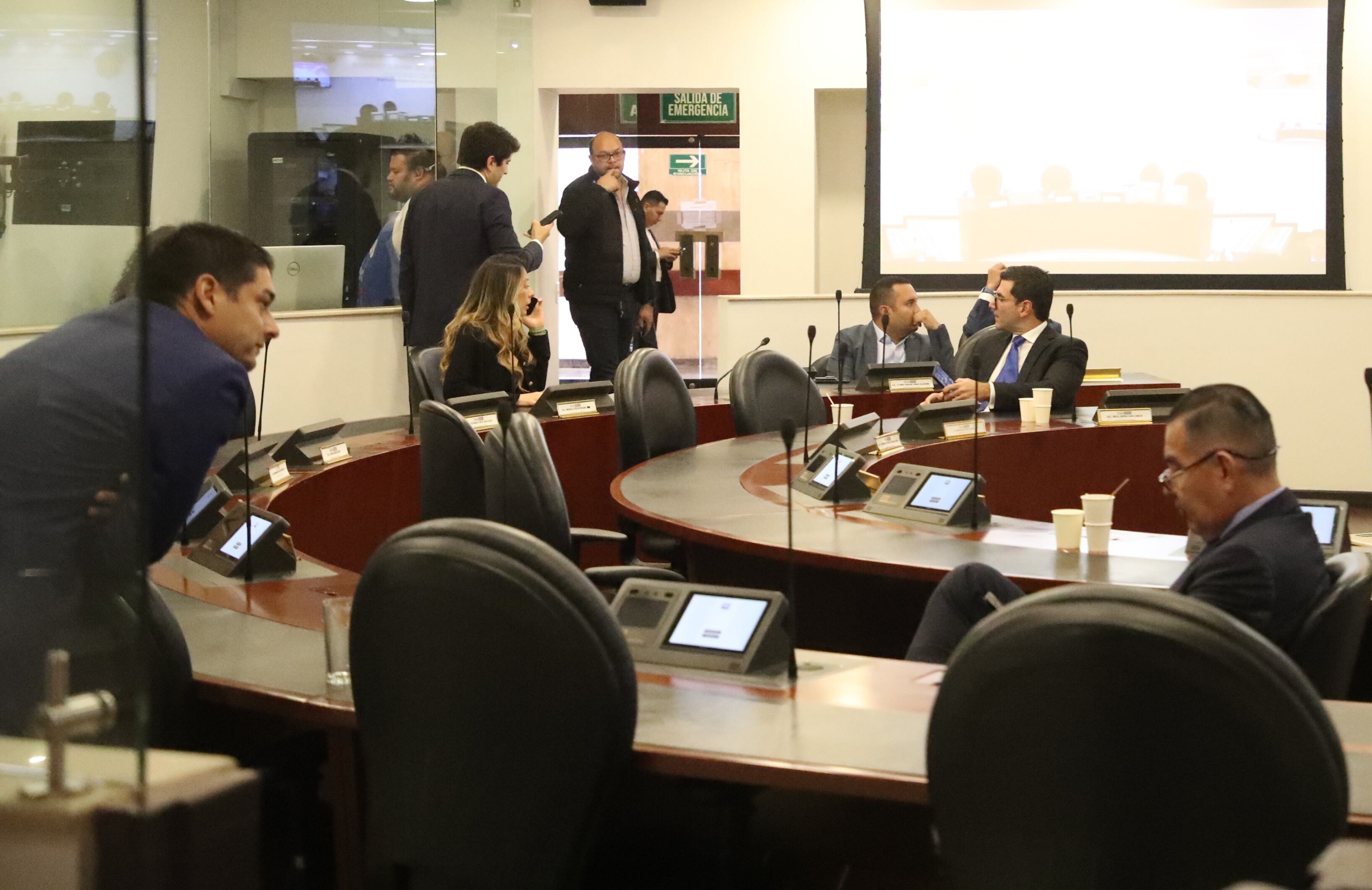 COMISIÓN LEGAL DE INVESTIGACIÓN Y ACUSACIÓN