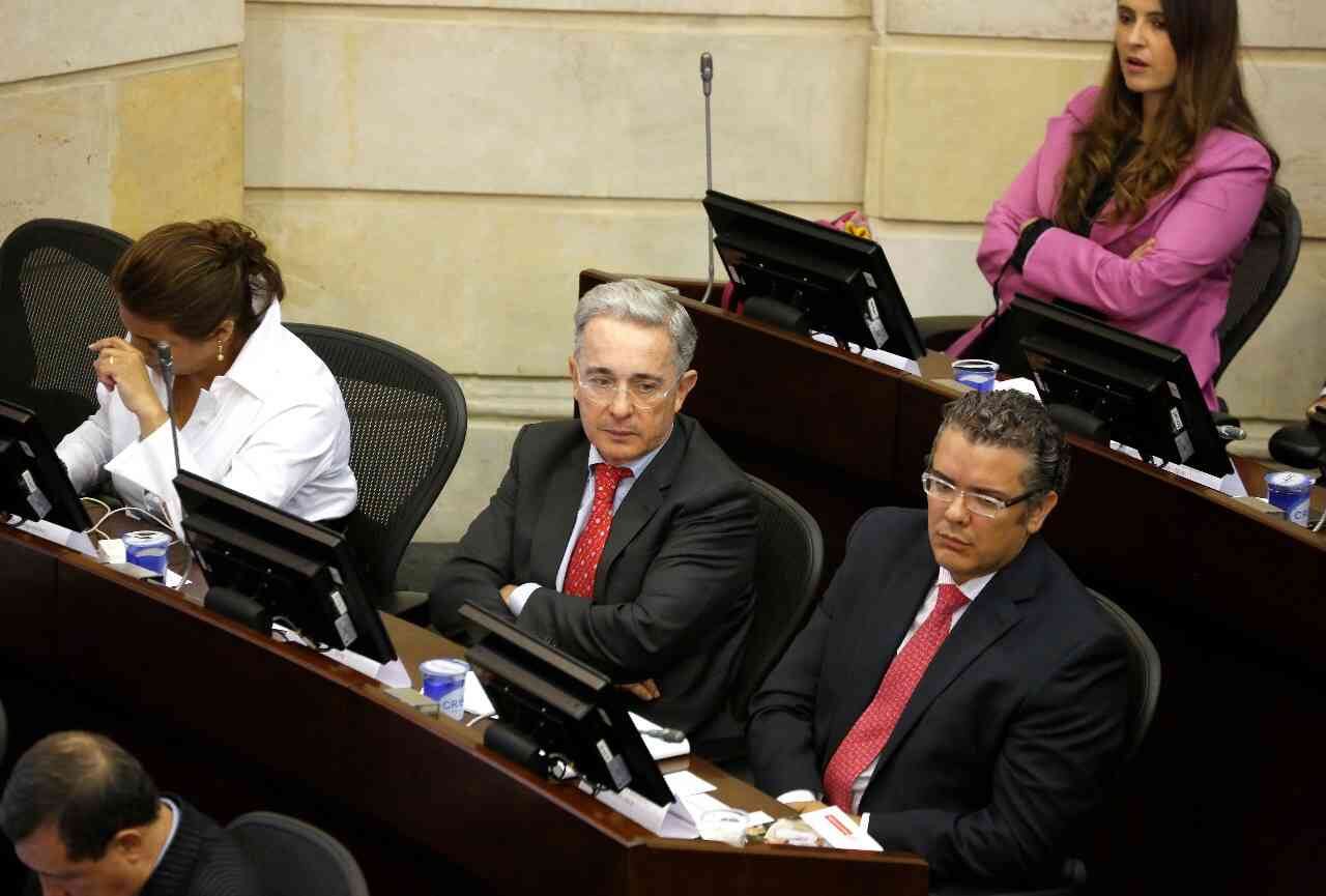 Antes de embarcarse en la contienda por la Casa de Nariño, Duque fungió como senador de la República. Siendo ahijado político del expresidente Uribe recibió la invitación para hacer parte de la lista cerrada del Congreso y obtuvo su curul. En ese cargo se destacó por sus proyectos y debates en el ámbito económico y en varias ocasiones se ganó el reconocimiento de sus compañeros por su desempeño. 