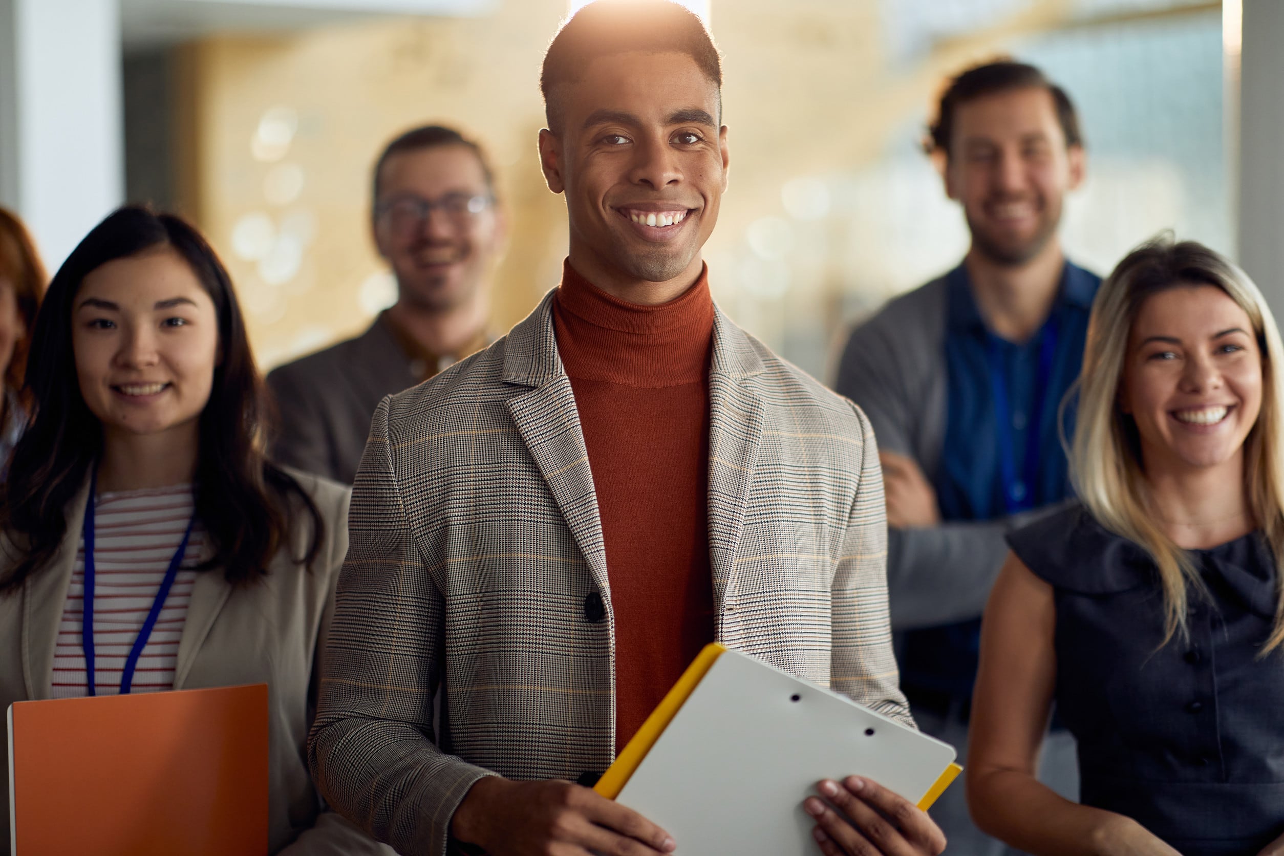 Cano destacó que 90 empleos no requieren experiencia, una opción atractiva para recién graduados o personas que buscan su primer empleo en el sector público.