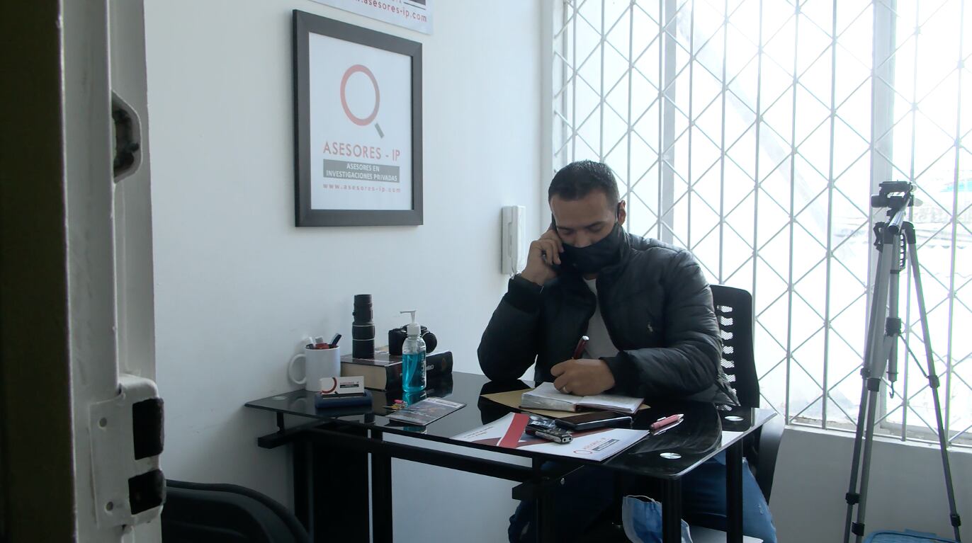 Jeisson Villamil es un detective "Caza infieles".