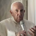 Papa Francisco regresa a Roma, tras su gira por Baréin. AFP / Autor: Maurizio Brambatti