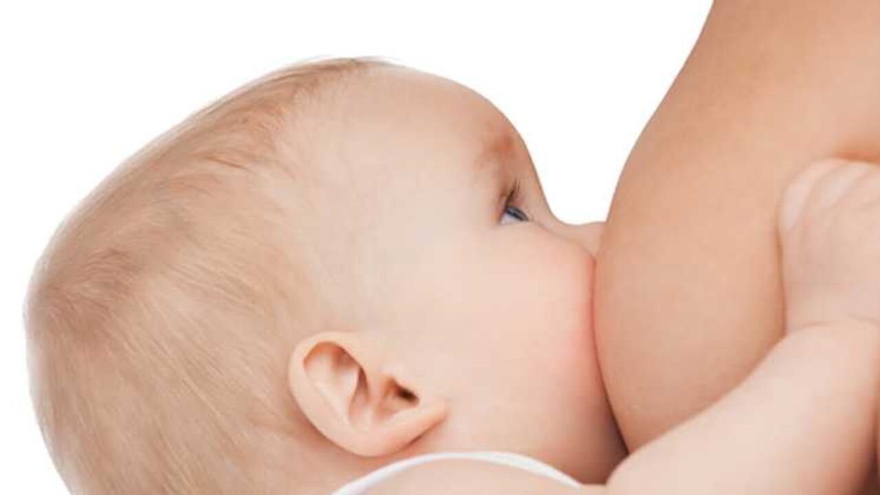 Estas salas facilitan una adecuada recuperación postparto, ayudando en la involución uterina y reduciendo el riesgo de complicaciones como la mastitis o la congestión mamaria.