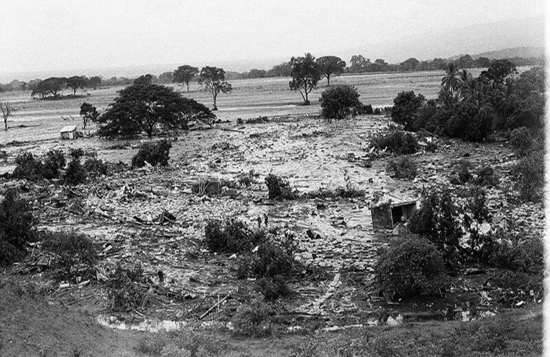 Desde el cielo se vió a Armero sepultado por el lodo que alcanzó unos diez metros de altura.
