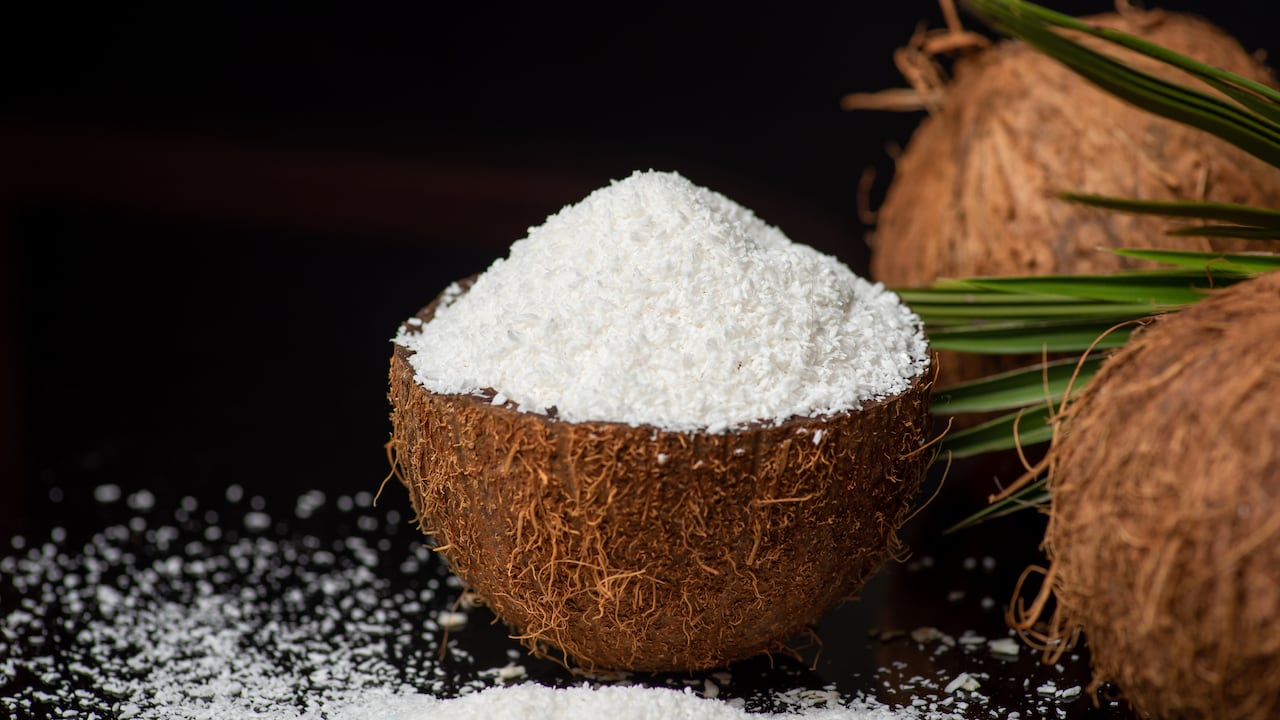 La harina de coco tiene un bajo índice glucémico.