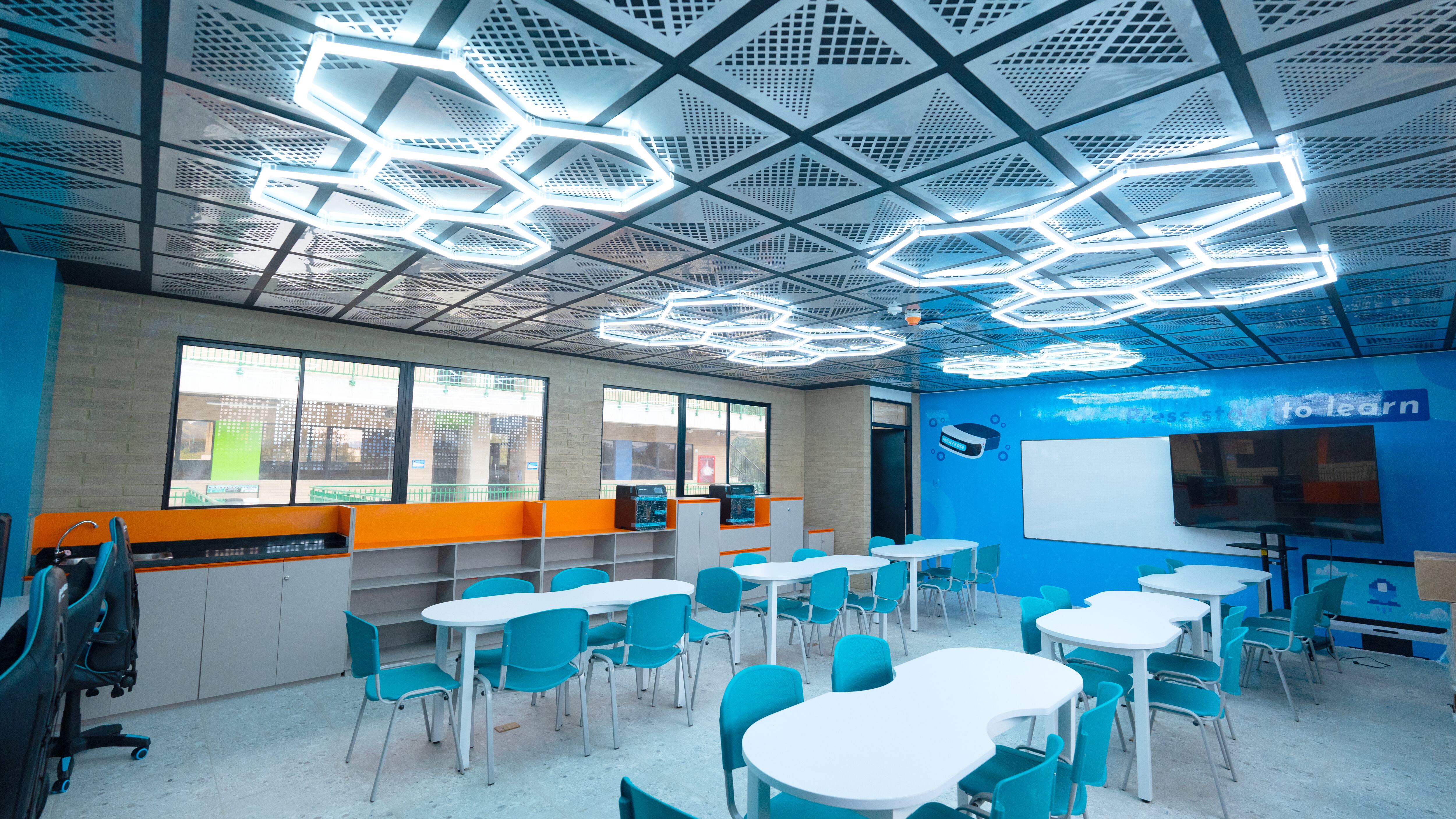 En la institución, el aula de clase es un escenario en donde todos participan en la construcción del conocimiento.