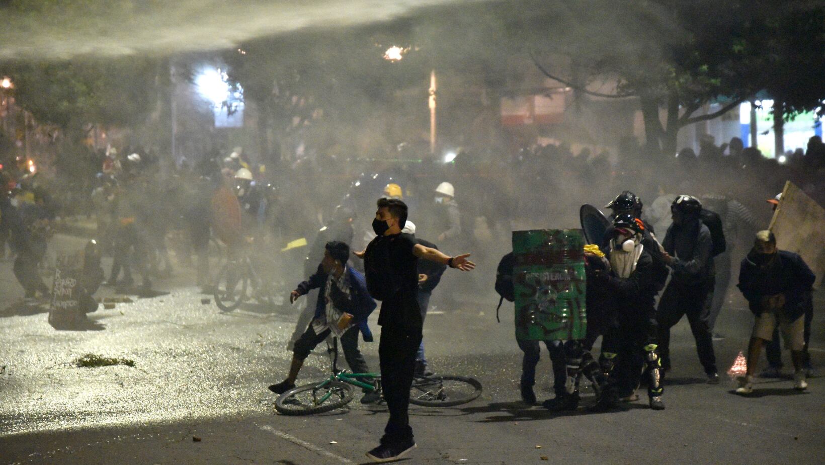 Video | Líder de la primera línea llora al saber que se va para la cárcel