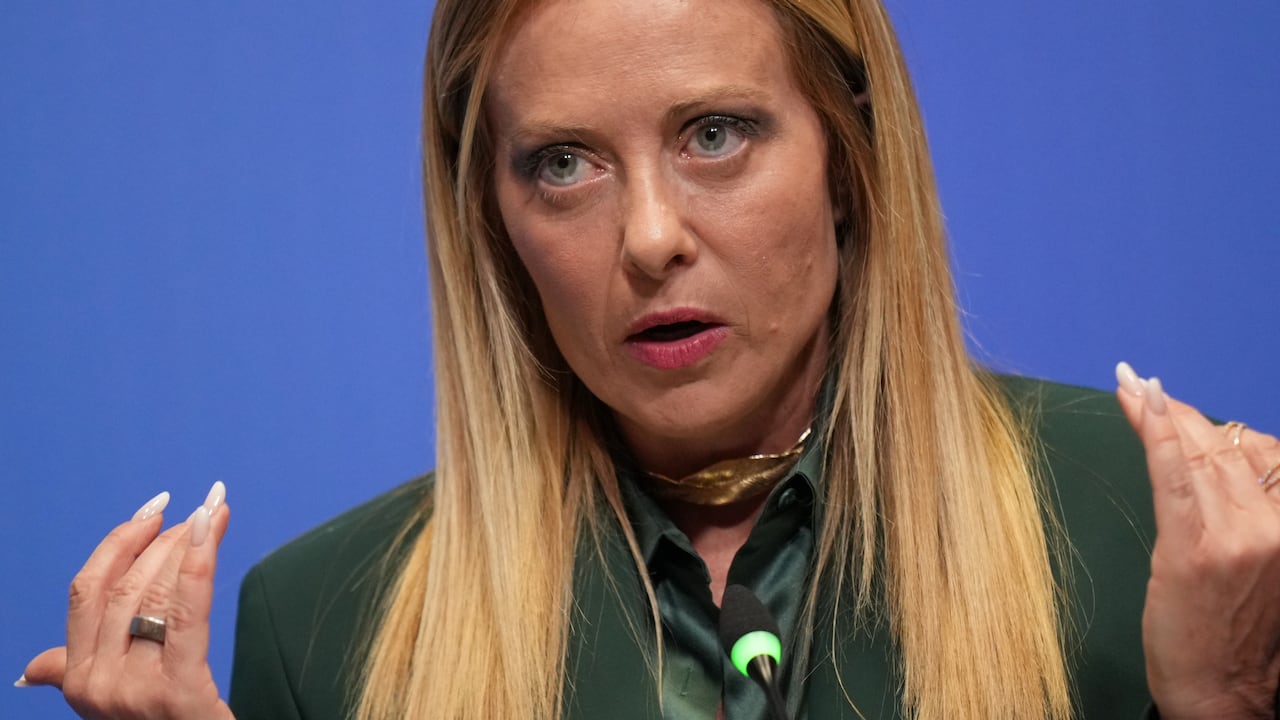 Giorgia Meloni impone duras medidas tras protestas en Italia. “Protestar es un derecho. Destruir nuestras ciudades no lo es”