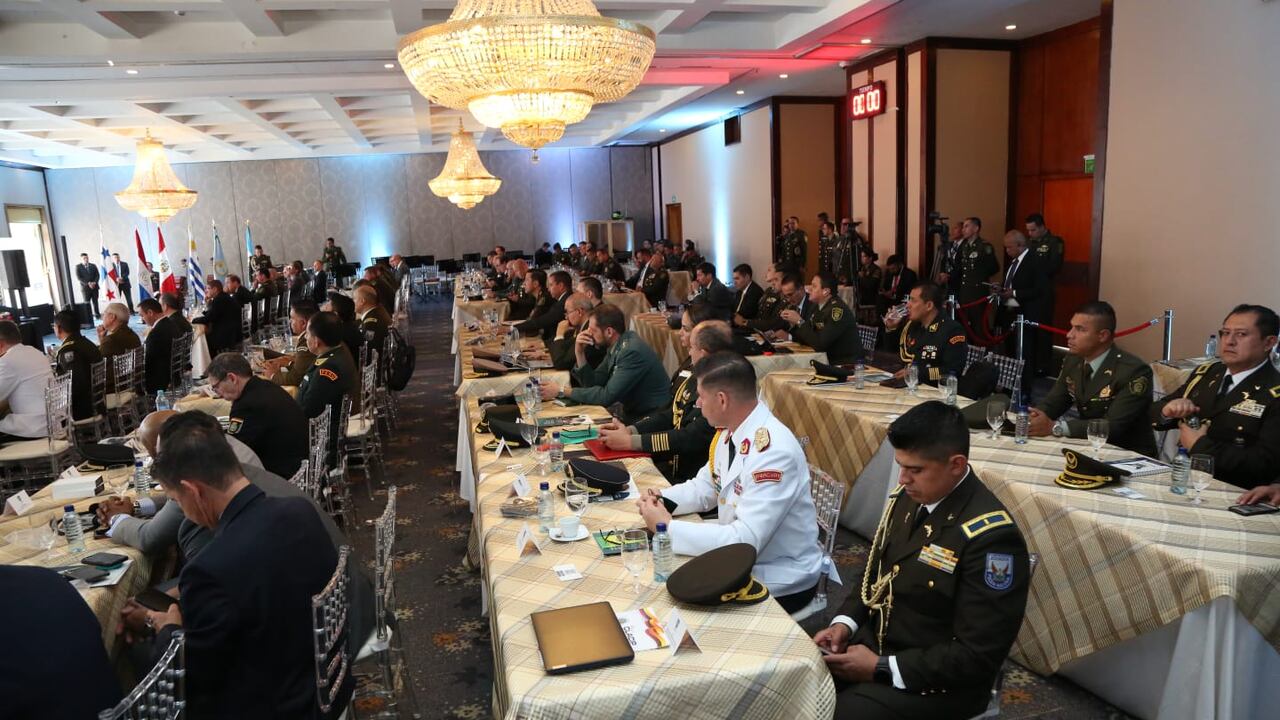 Cumbre de 12 directores de policía en Bogotá, no estuvo Venezuela.