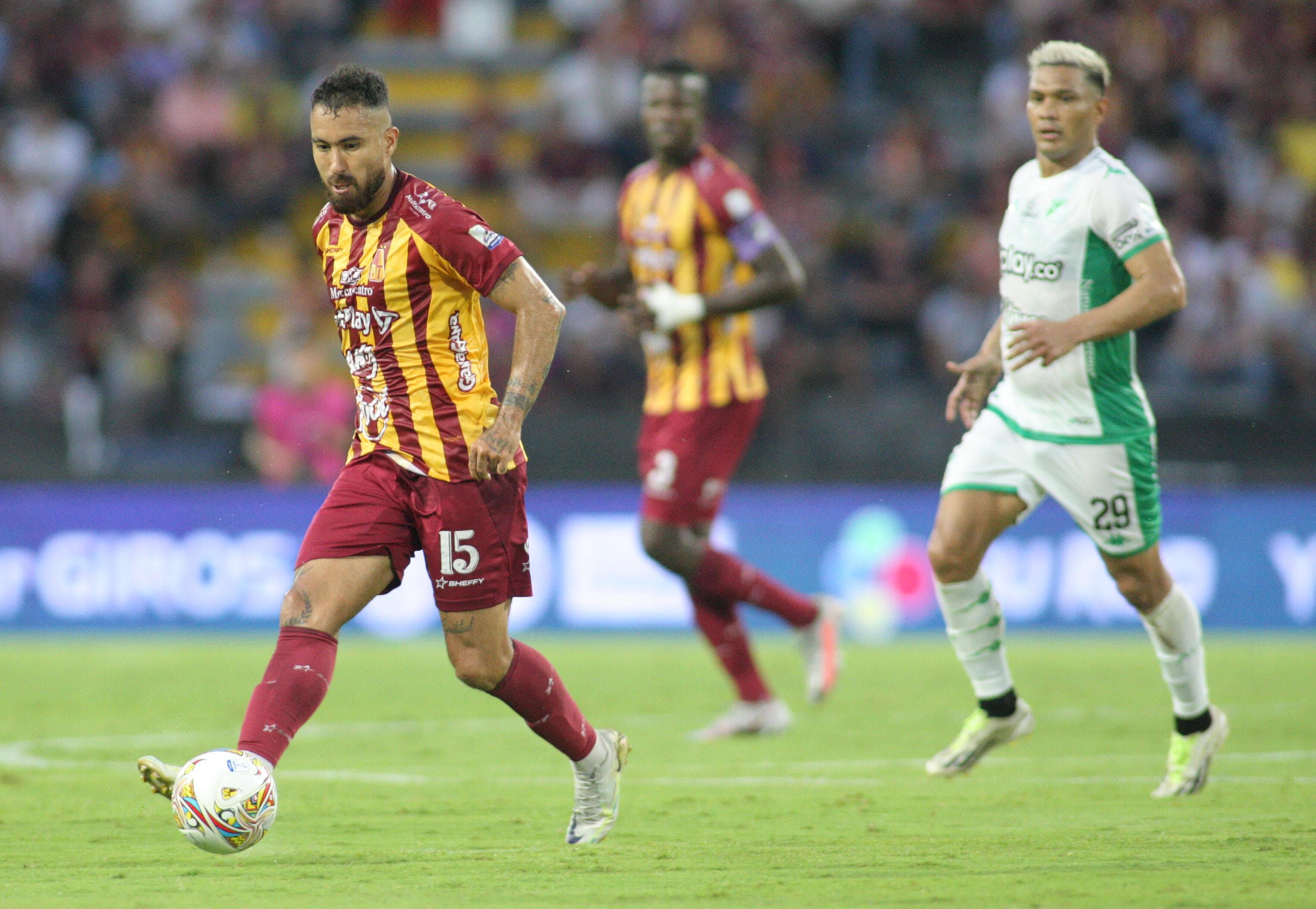 Teófilo Gutiérrez durante el partido entre Tolima y Deportivo Cali