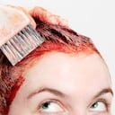 Foto referencia sobre mujer con cabello rojo.