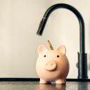 Se revelan secretos poco conocidos para reducir el consumo de agua en casa.