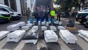 Policía incauta gran cantidad de químicos para producción de cocaína tras operativo en Usaquén; ¿para dónde iban los insumos?