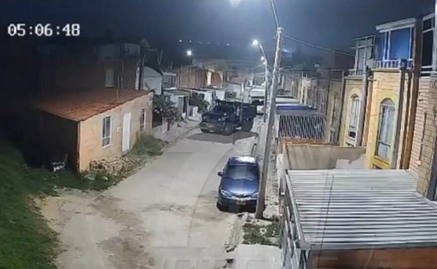 La volqueta cargada con explosivos en Tunja.