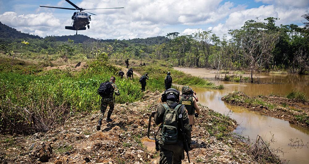   “No es porque haya sido guerrillero, porque muchos en otros países han llegado al poder, han cambiado y apoyan a las Fuerzas Armadas. Es la persona, la arrogancia y la manera como humilla. La falsedad en lo que predica y la manera como se cree las mentiras”.