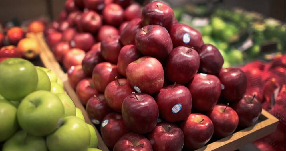 La manzana es una de las frutas más saludables y más fáciles de encontrar en el país. 
