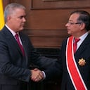 Iván Duque condecoró al presidente electo Gustavo Petro.