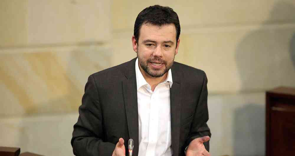 El exsenador Carlos Fernando Galán señaló que la evasión del pasaje es una situación que afecta el bolsillo de todos los colombianos.