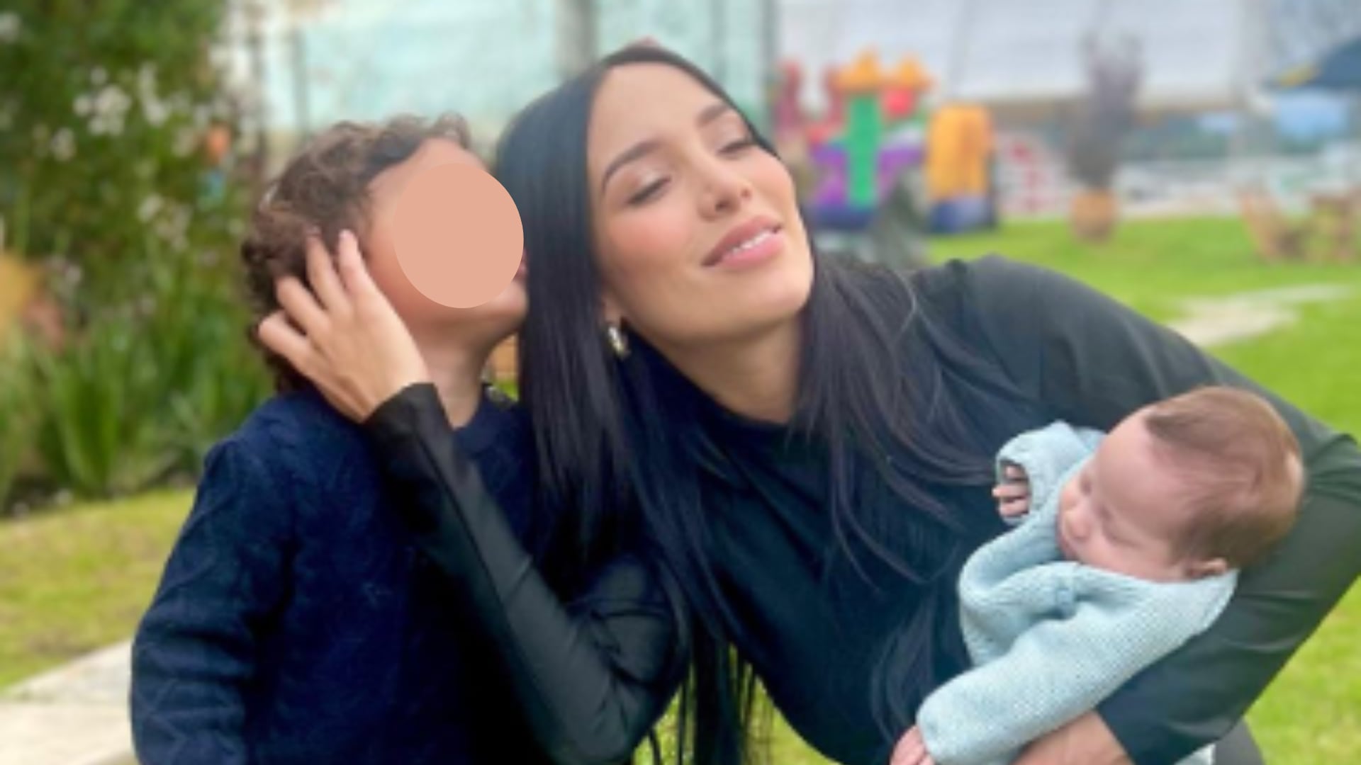 Luisa Fernanda W y sus hijos