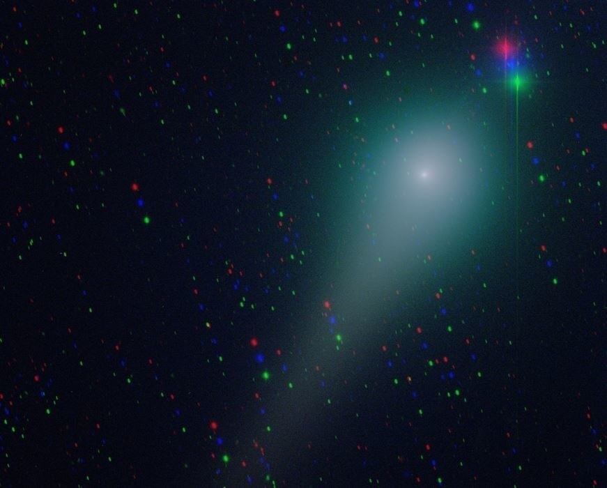 El enigmático asteroide Faetón pudo desgajarse de otra roca espacial.