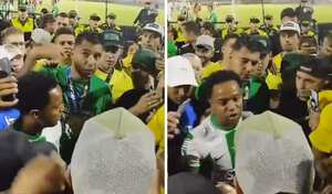 Jefferson Duque y Dorlan Pabón ante la hinchada de Nacional