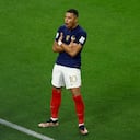 Soccer Football - FIFA World Cup Qatar 2022 - Round of 16 - France v Poland - Al Thumama Stadium, Doha, Qatar - December 4, 2022 France's Kylian Mbappe celebrates scoring their third goal REUTERS/Lee Smith