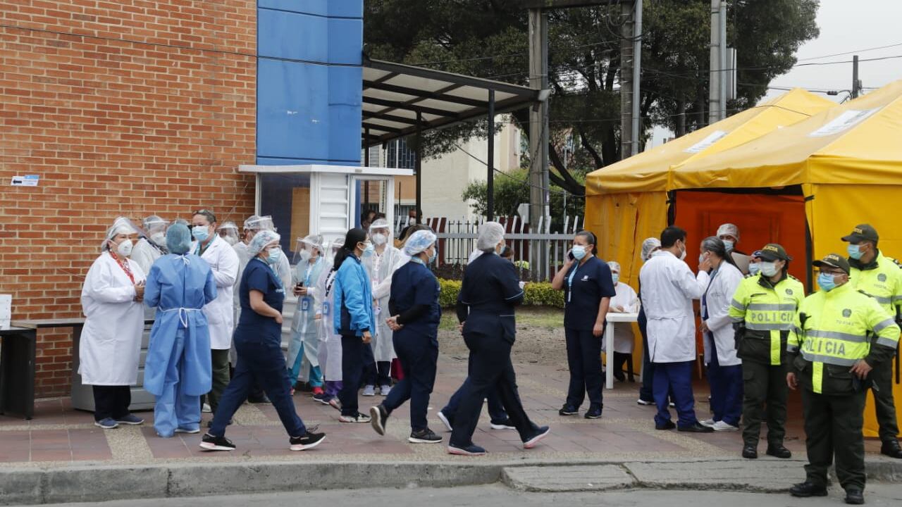 Hospital de Kennedy inicio vacunación contra la covid-19 en Bogotá.
