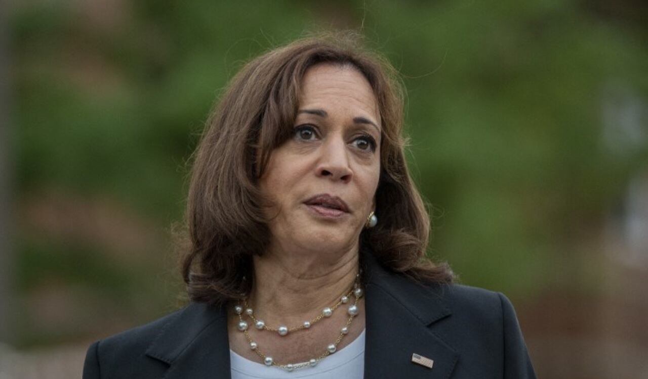 La vicepresidente de Estados Unidos, Kamala Harris, atendió una rueda de prensa a medios de comunicación, tras la masacre en Highland Park el pasado 4 de julio