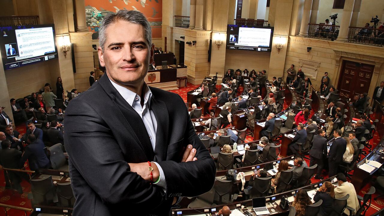 Gobernador de Antioquia e imagen de referencia del Congreso.