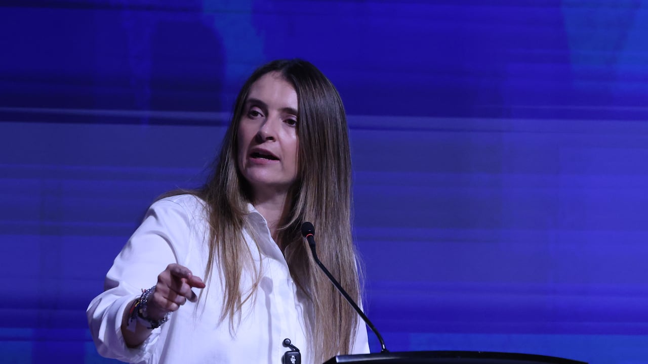 La candidata presidencial Paloma Valencia se reunió con la bancada del Partido de la U.