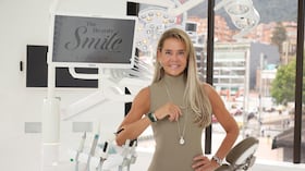 "La mayoría de los diseños de sonrisa se enfocan en dientes; yo me enfoco en el bienestar de la persona": Patricia Uribe.