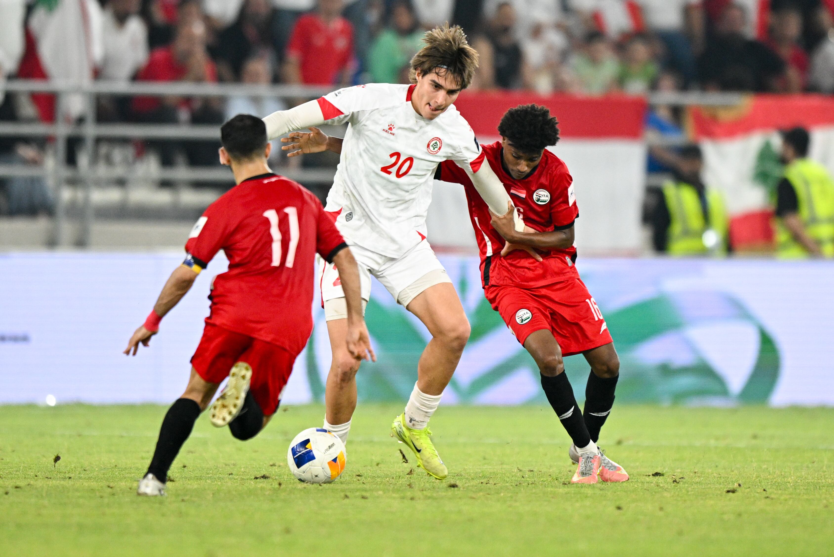 Samy Merheg en acción con la Selección del Líbano.