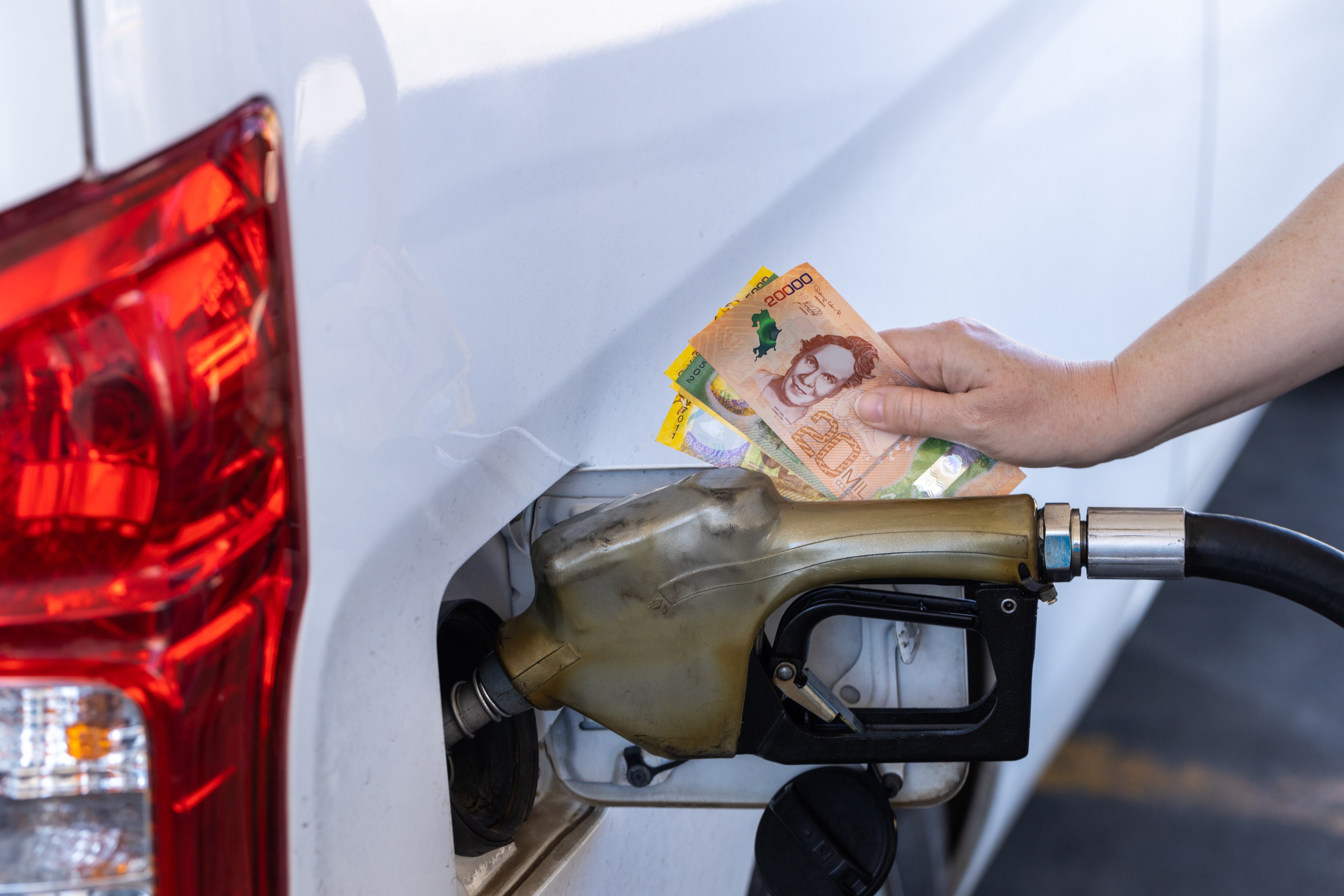 Encontrar gasolina barata requiere un esfuerzo constante.